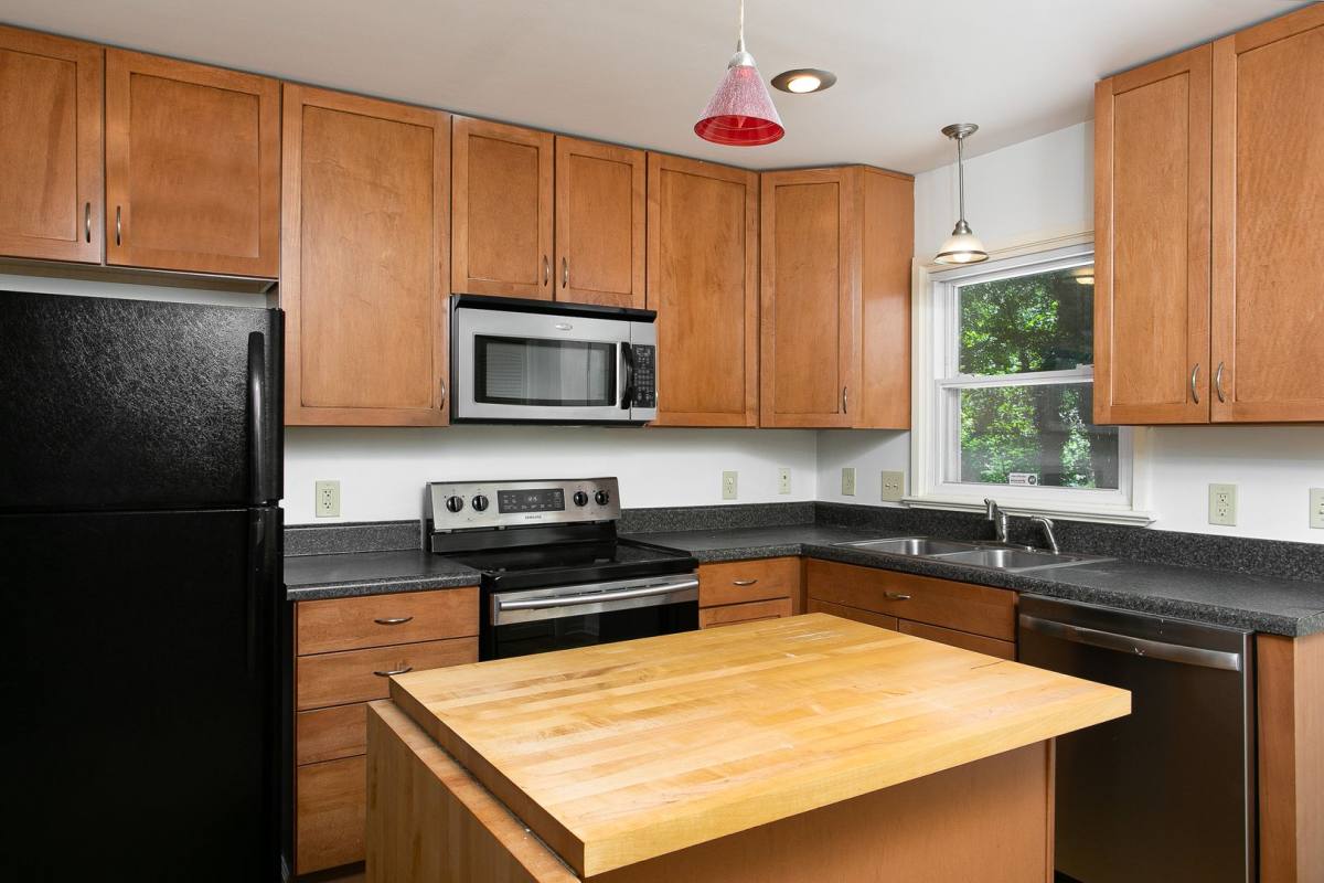 House for rent at 433-B Northside Dr, Chapel Hill, NC 27516