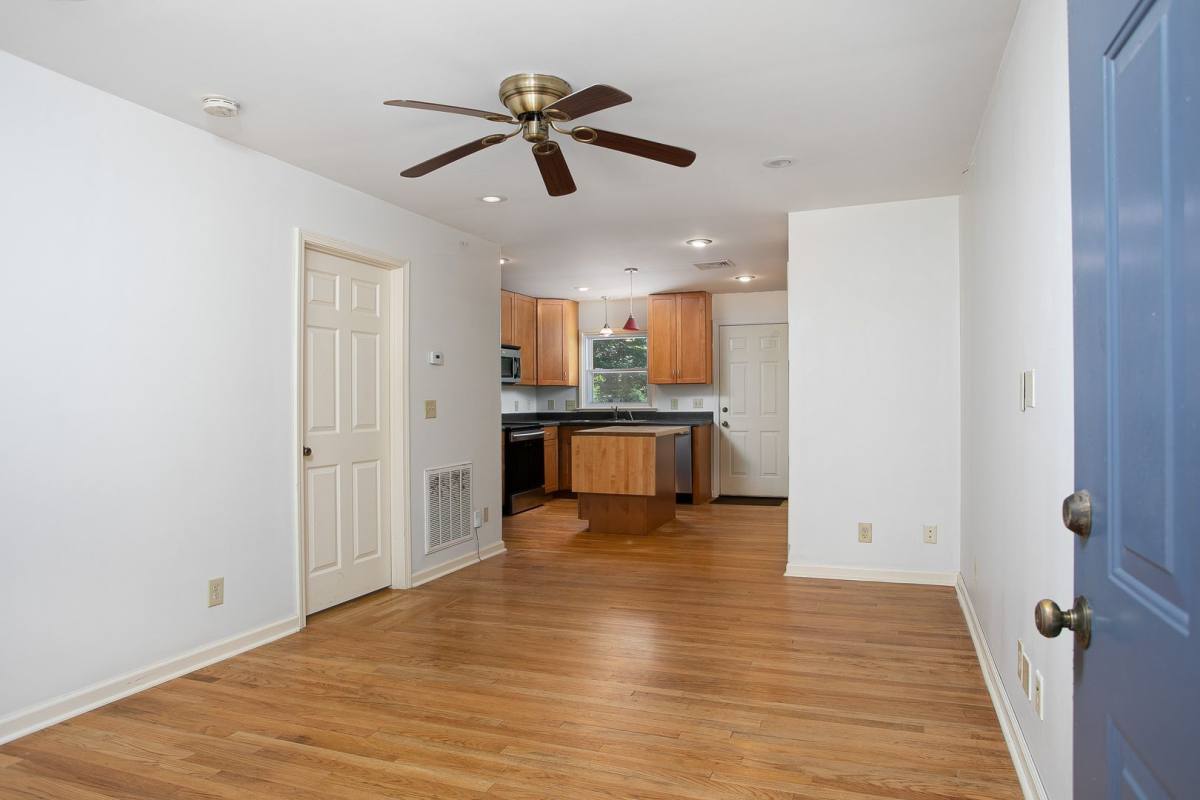 House for rent at 433-B Northside Dr, Chapel Hill, NC 27516