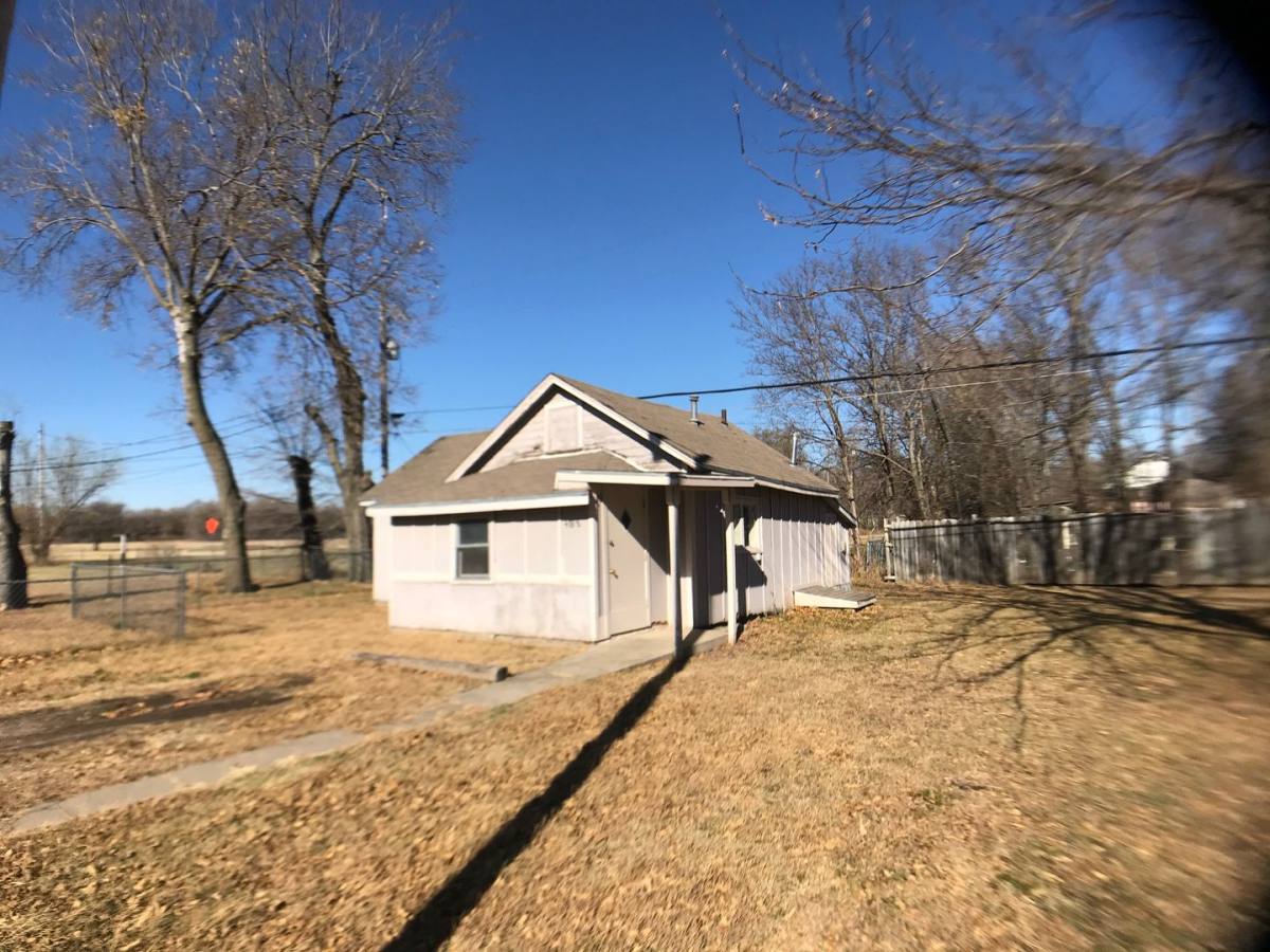 House for rent at 418 1 2 W, Junction City, KS 66441