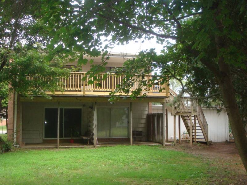 Apartment for rent at 1100 W Campus Dr #1, Mount Pleasant, MI 48858