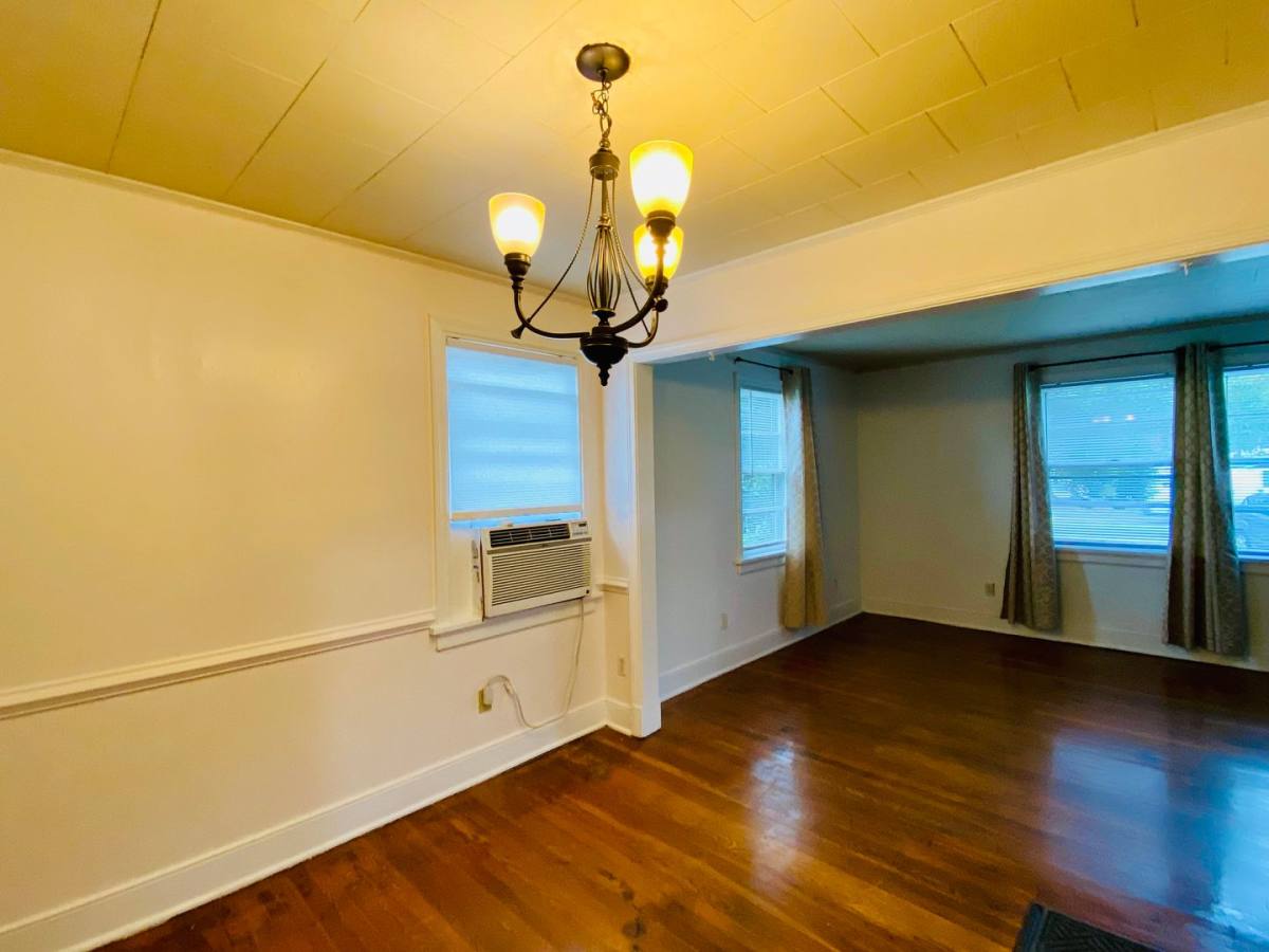 Apartment for rent at 4913 Monument Ave, Richmond, VA 23230