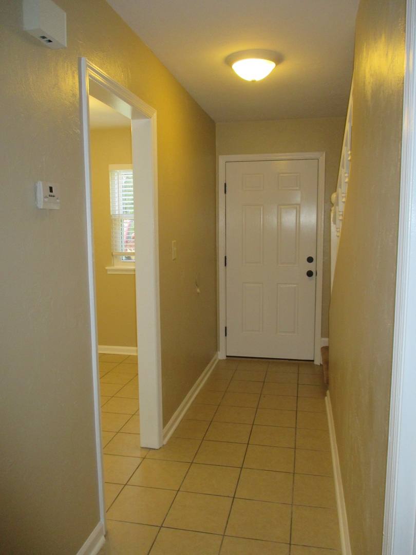 Townhouse for rent at 1569 Jacks Dr #A, Tallahassee, FL 32301