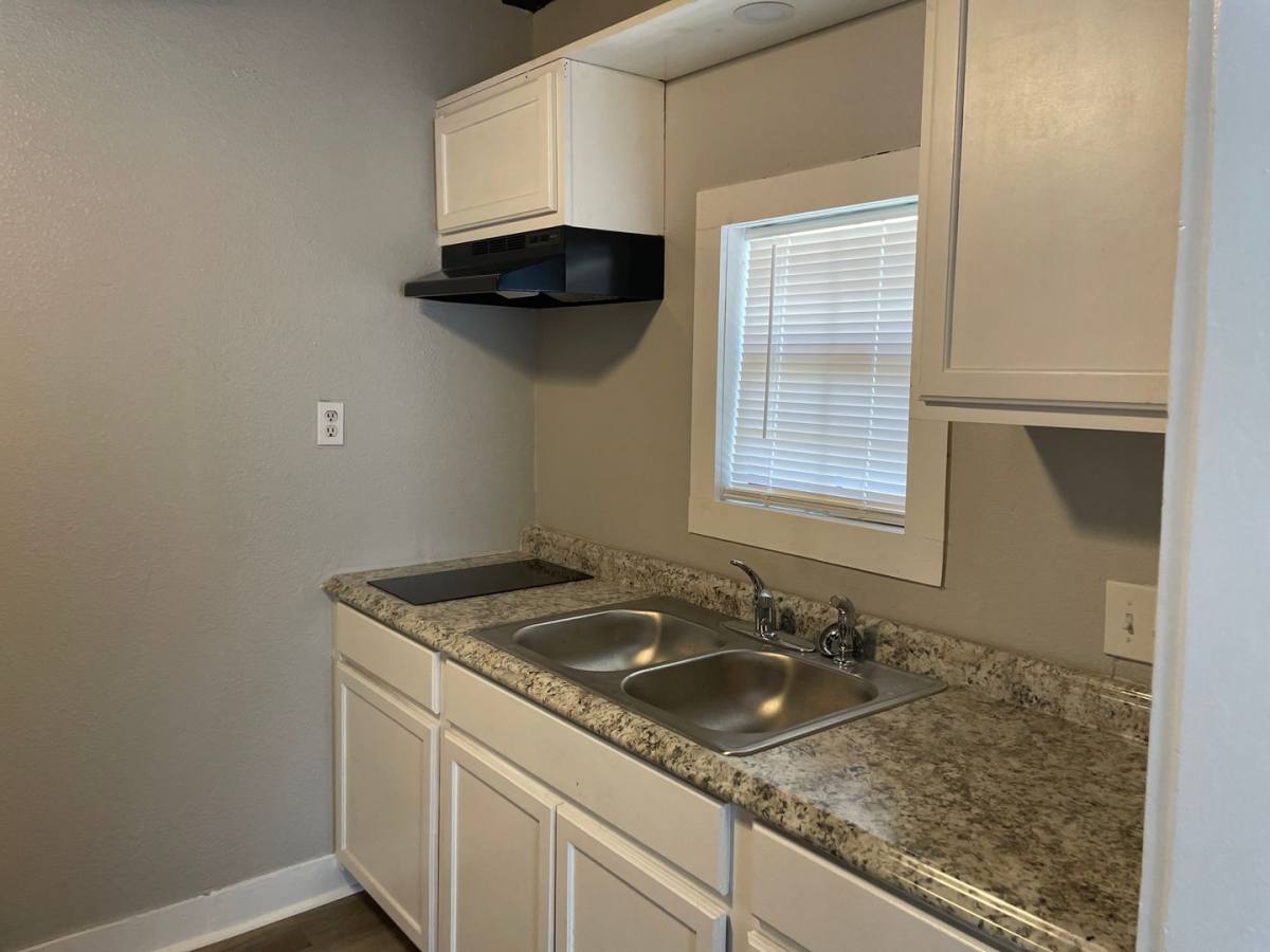 Apartment for rent at 1309 Fifth St, Corpus Christi, TX 78404