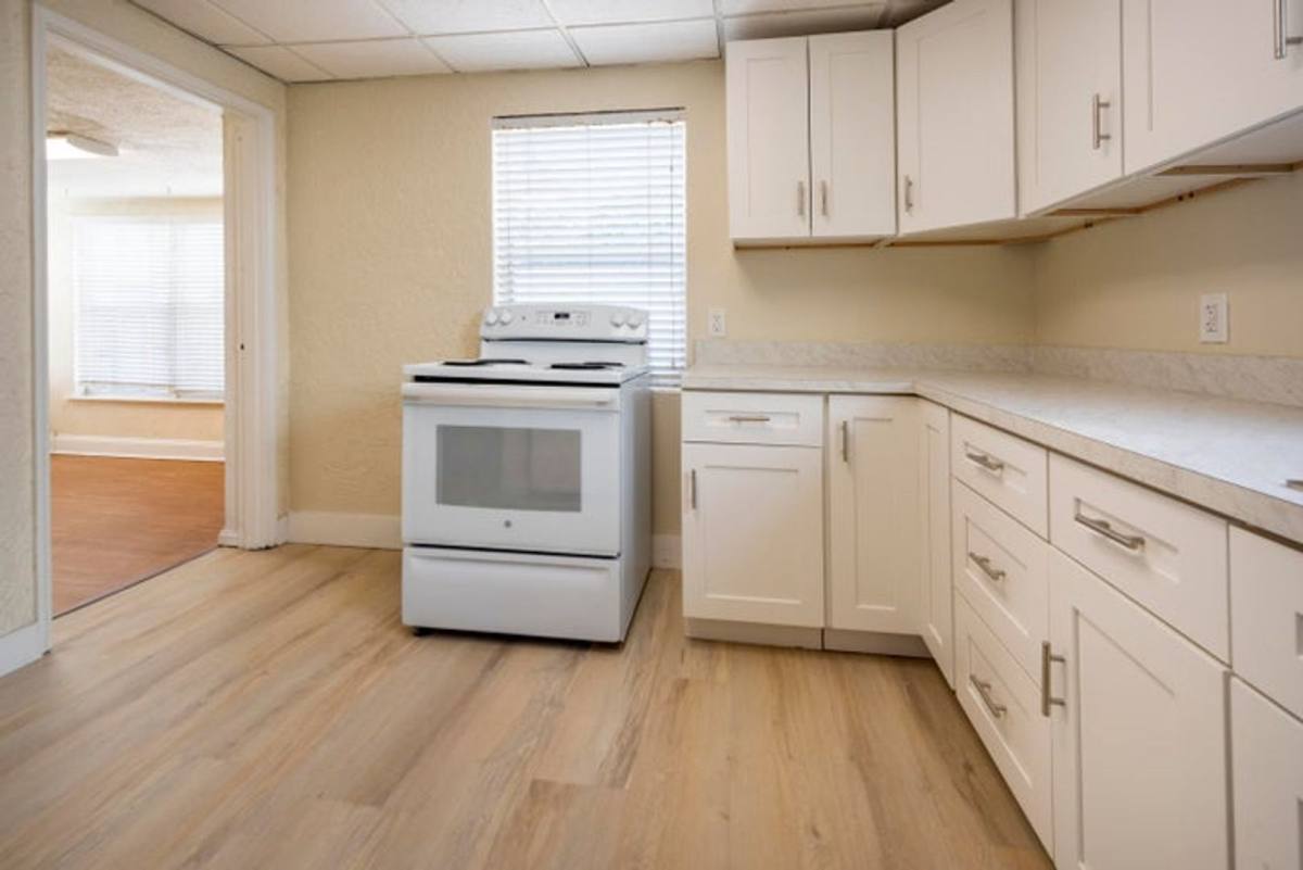 House for rent at 412 SE 17th St Front, Fort Lauderdale, FL 33316