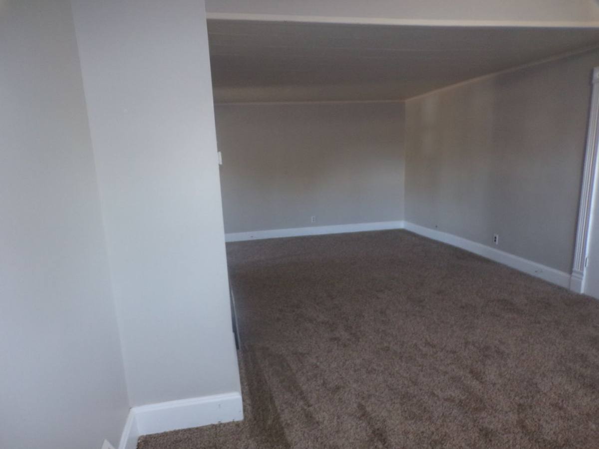 Apartment for rent at 505 N Main St, Edwardsville, IL 62025