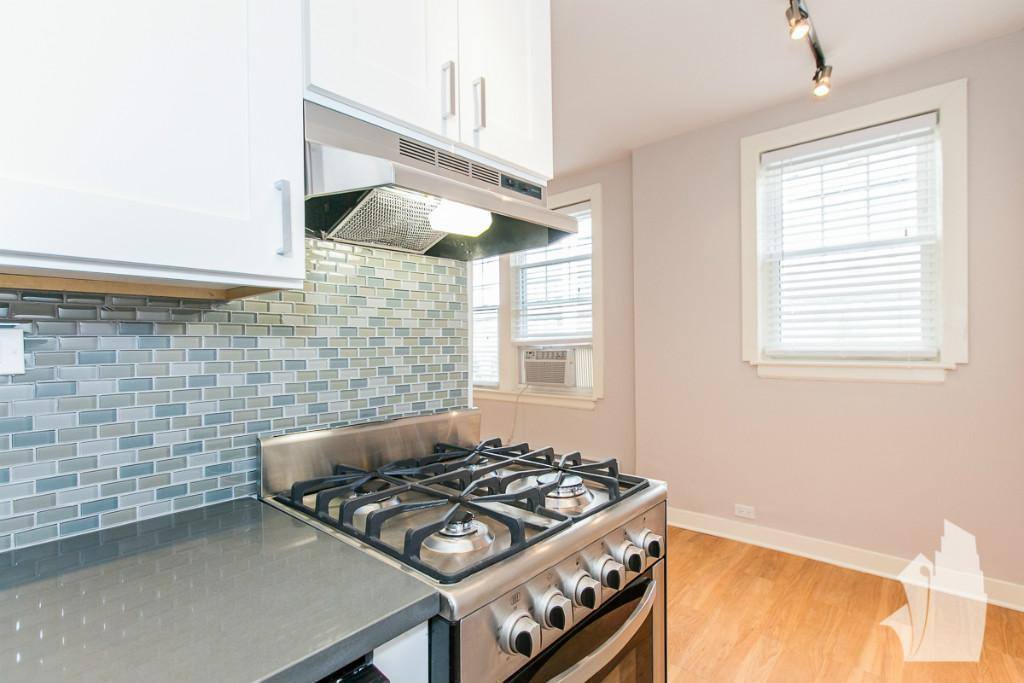 Apartment for rent at 511 W Belmont Ave #3, Chicago, IL 60657