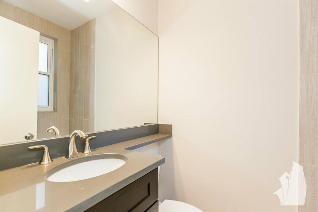 Apartment for rent at 511 W Belmont Ave #3, Chicago, IL 60657