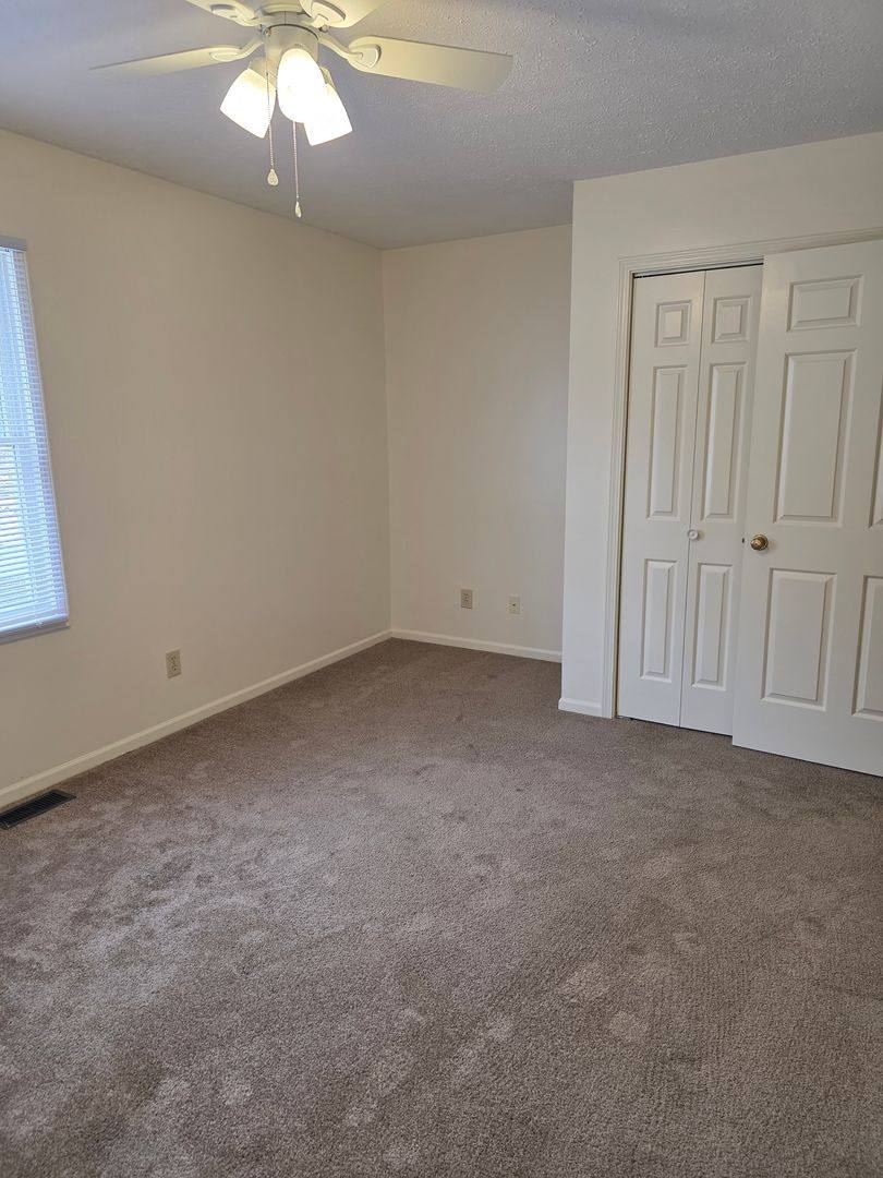 Townhouse for rent at 49 Alderman Dr, Morgantown, WV 26508