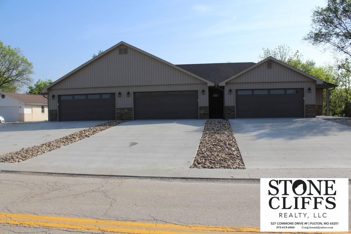 Townhouse for rent at 904 Scott Station Rd, Jefferson City, MO 65109