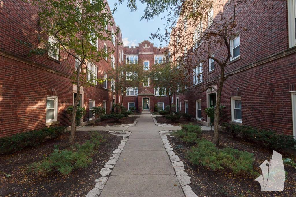 Apartment for rent at 3254 N Clifton #W2, Chicago, IL 60657