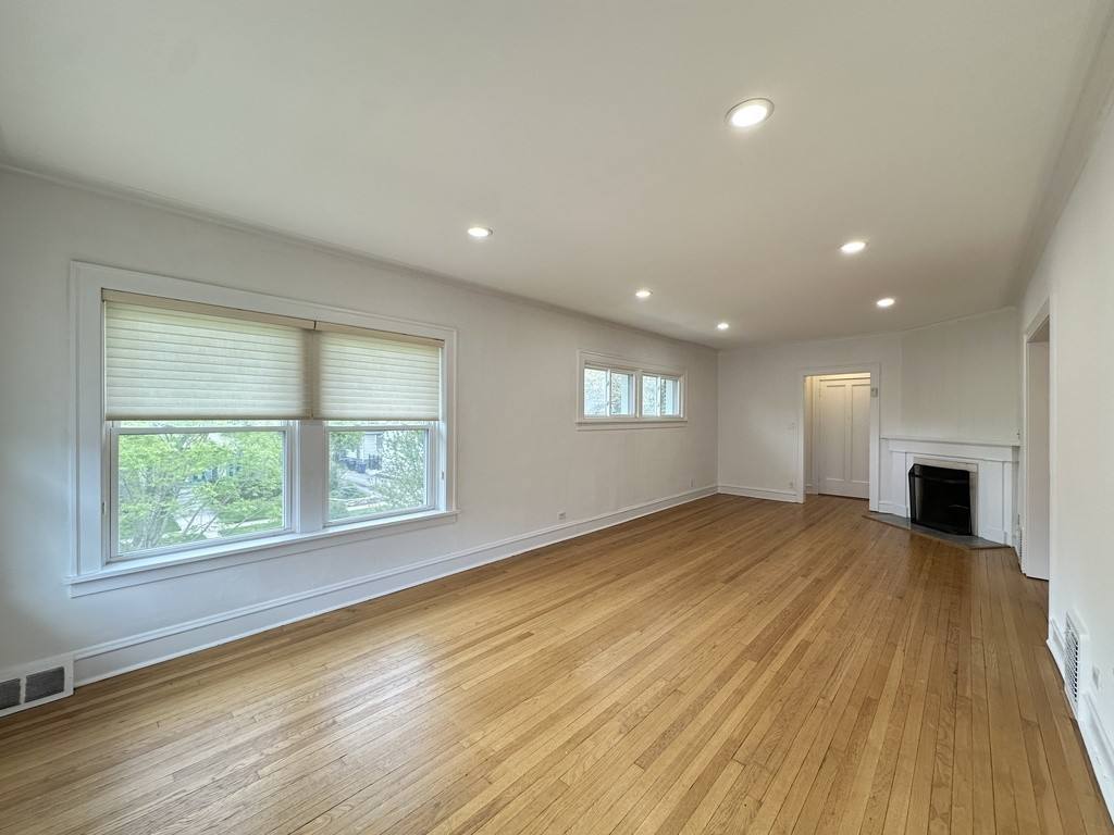 Apartment for rent at 2609 611 Walnut #9Q, Chicago, IL 60661
