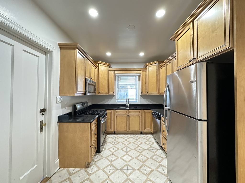 Apartment for rent at 2609 611 Walnut #9Q, Chicago, IL 60661