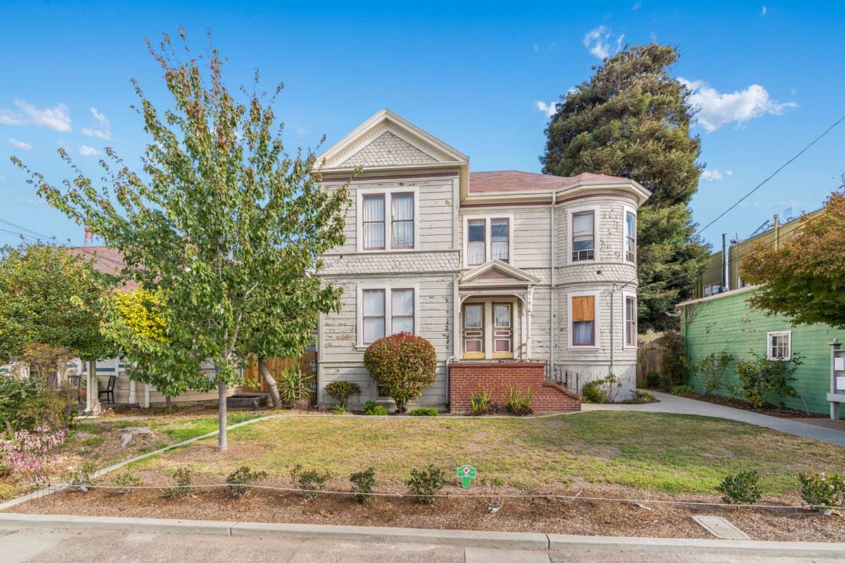 Apartment for rent at 2309 San Jose Ave, Alameda, CA 94501