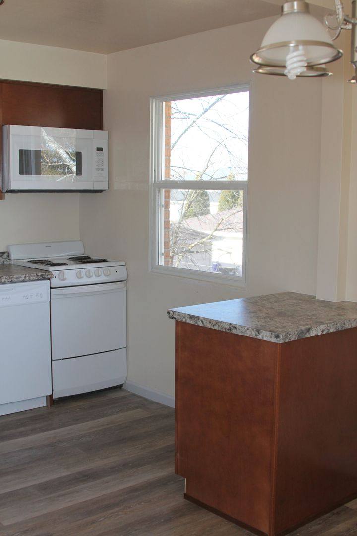 Apartment for rent at 3309 E Edgemere Dr, Appleton, WI 54915