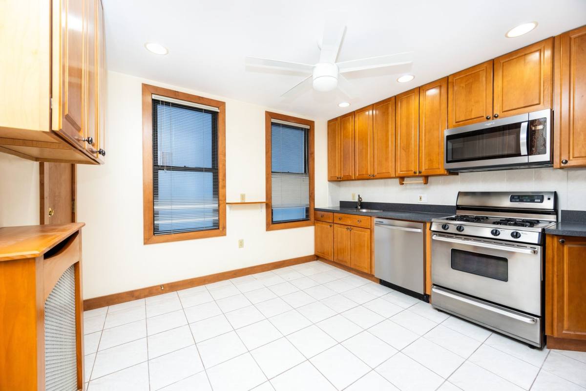 Apartment for rent at 121 Browne St, Brookline, MA 02446