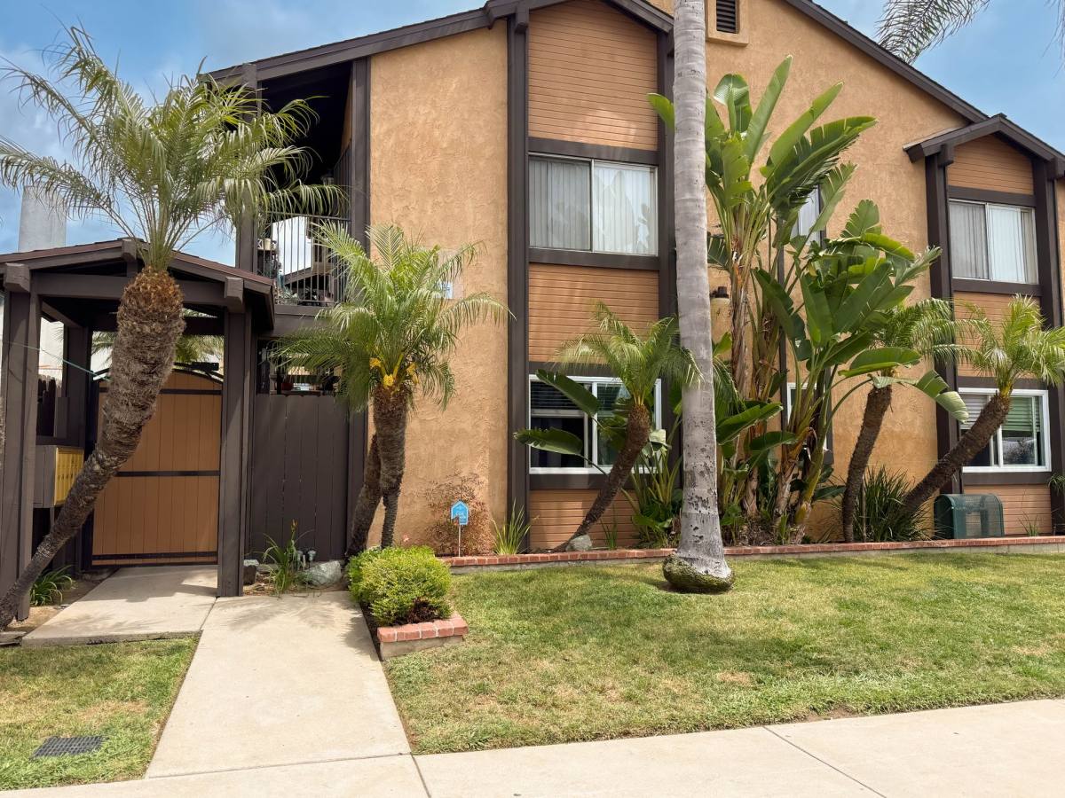 Apartment for rent at 4435 Estrella Ave, San Diego, CA 92115