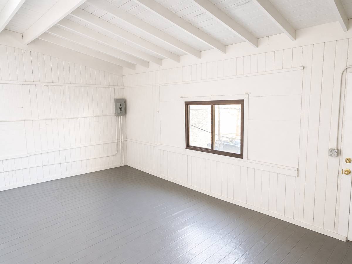 Apartment for rent at 2825 N Milwaukee Ave #1, Chicago, IL 60618