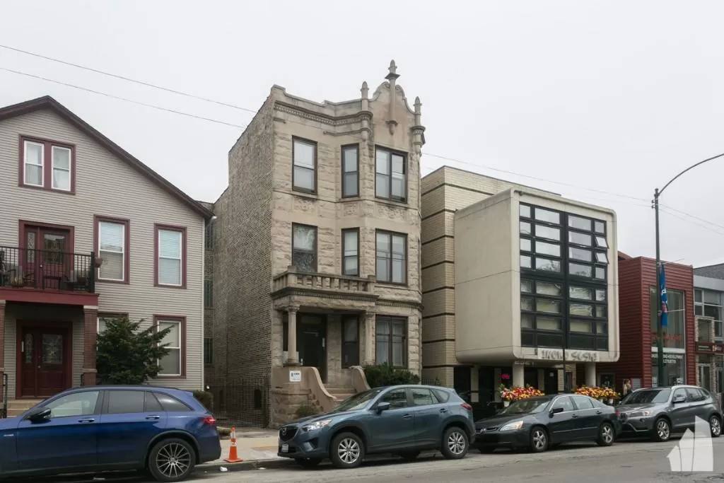 Apartment for rent at 2523 N California Ave #3, Chicago, IL 60647