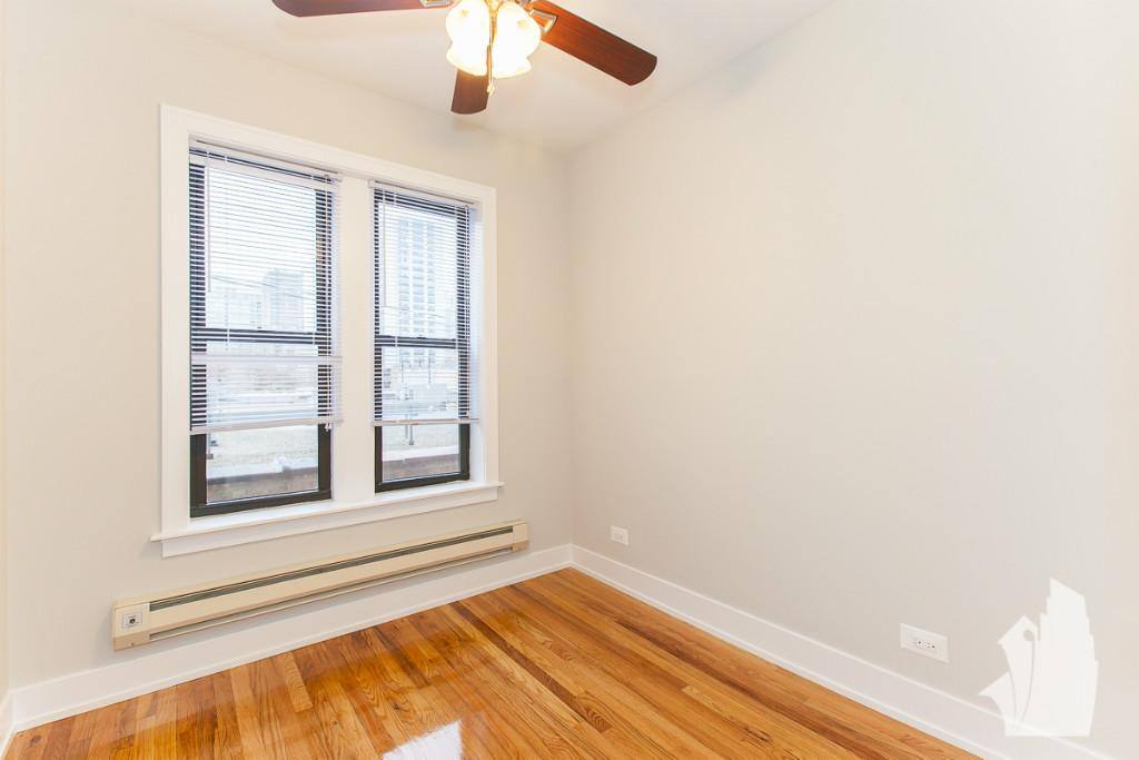Apartment for rent at 623 W Melrose St #1M, Chicago, IL 60657