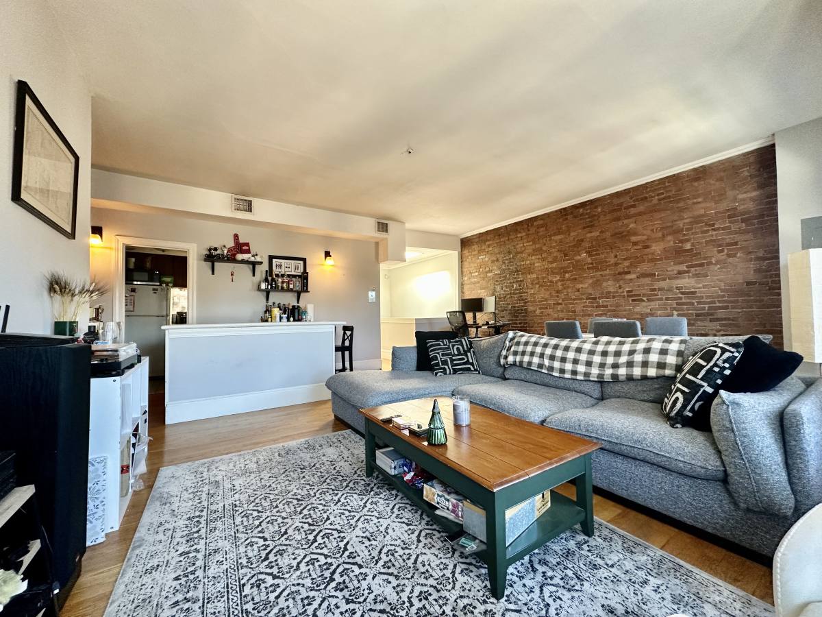 Apartment for rent at 34 Gloucester #4, Boston, MA 02115
