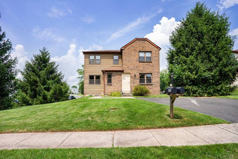 Townhouse for rent at 246 Jan Dr - 1st Floor, Harleysville, PA 19438
