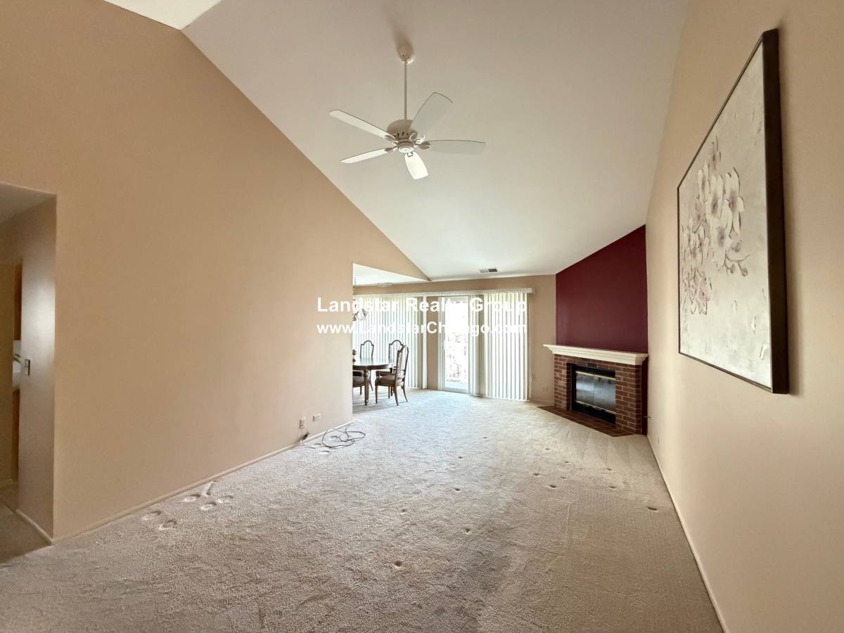 Condo for rent at 608 Berkley Court #W2, Schaumburg, IL 60194