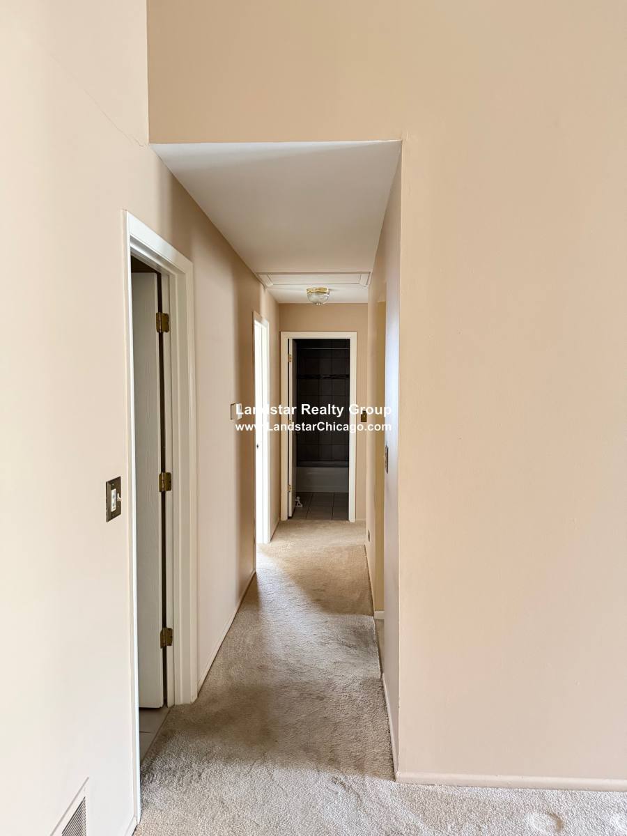 Condo for rent at 608 Berkley Court #W2, Schaumburg, IL 60194