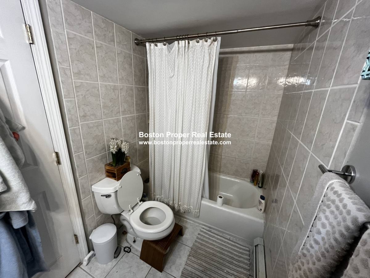 Apartment for rent at 191 Marlborough #7, Boston, MA 02116