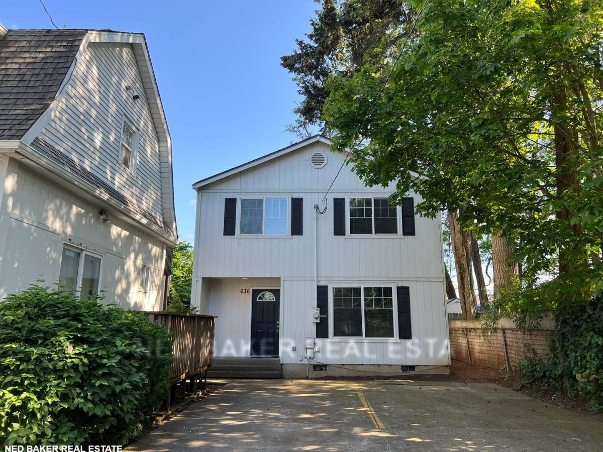 Apartment for rent at 636 Browning Ave S, Salem, OR 97302