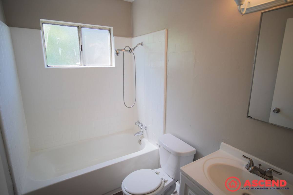 Apartment for rent at 117 Woodrow Ave, Bakersfield, CA 93308