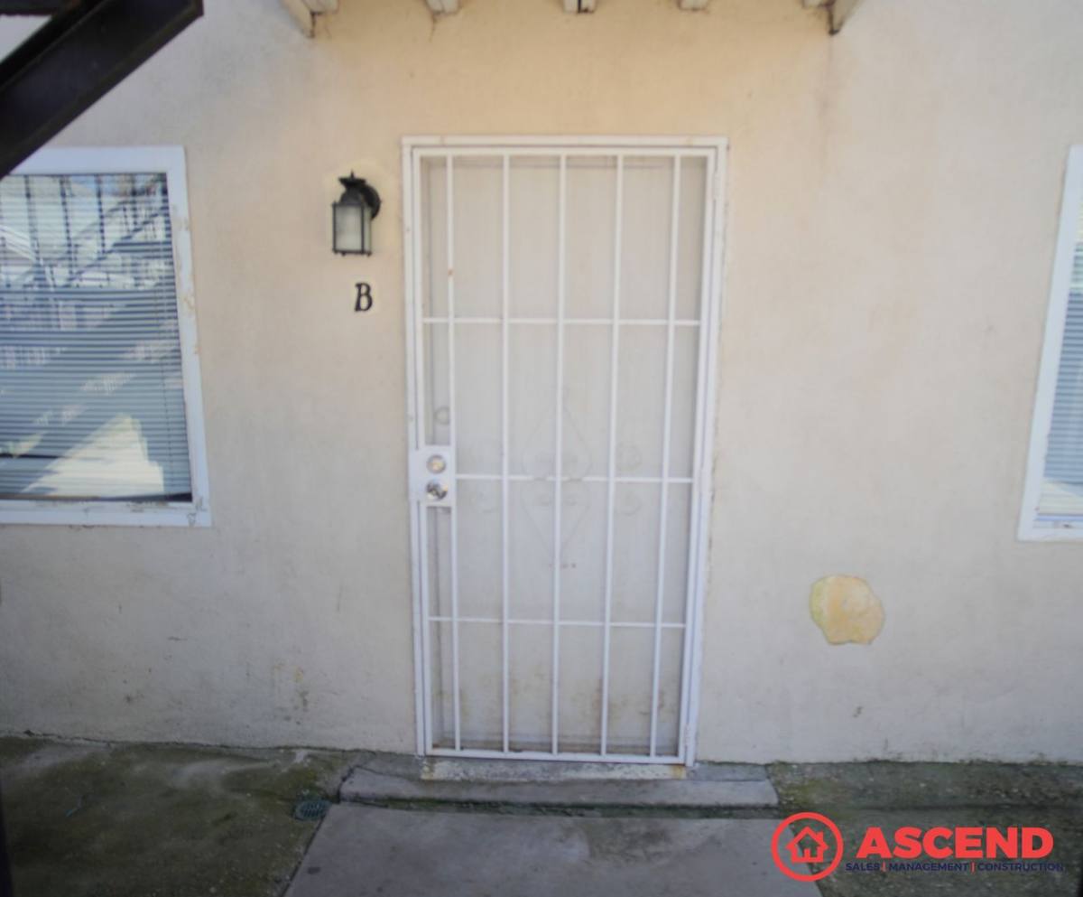 Apartment for rent at 117 Woodrow Ave, Bakersfield, CA 93308