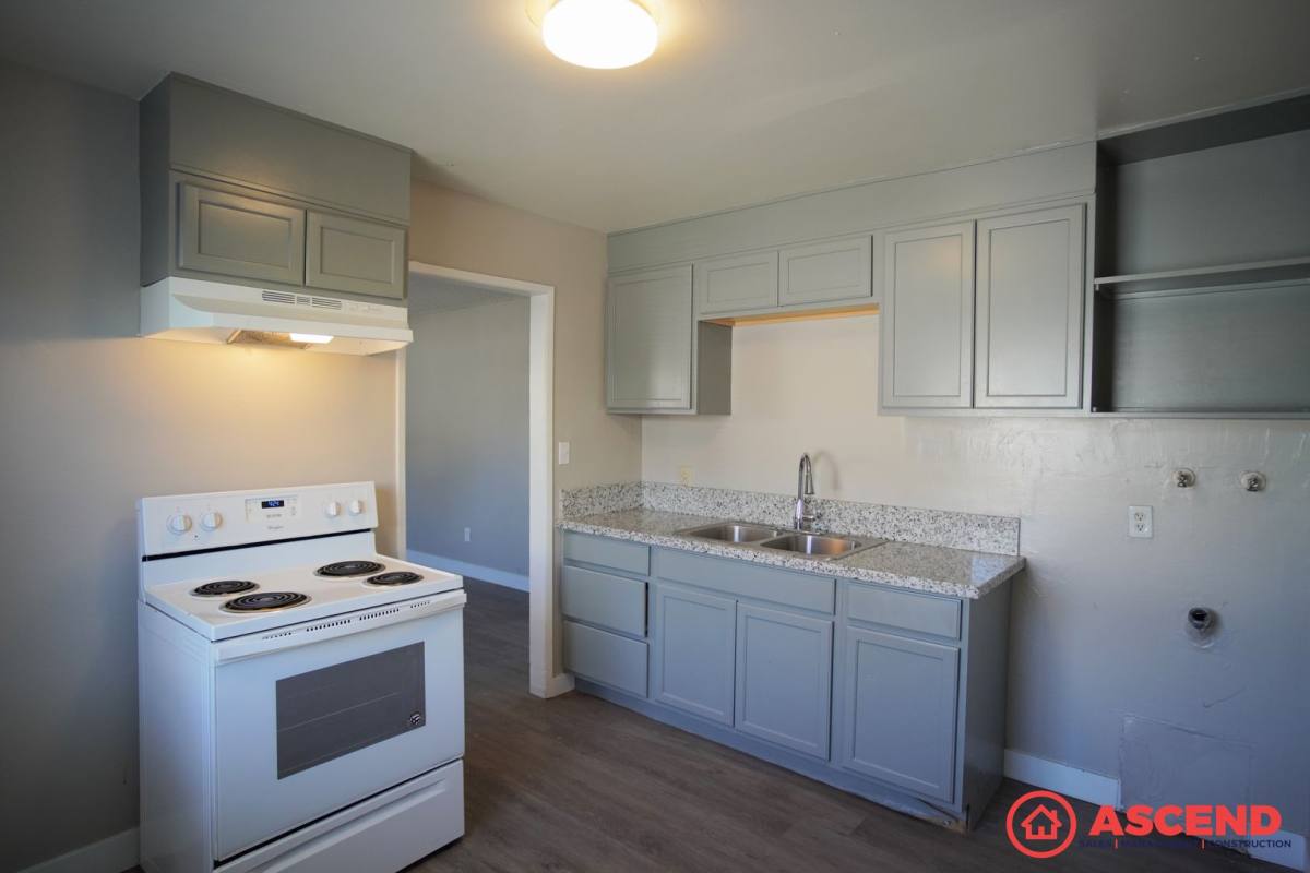 Apartment for rent at 117 Woodrow Ave, Bakersfield, CA 93308