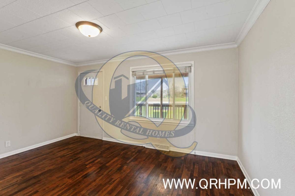House for rent at 1141 W Cook Rd, Grand Blanc, MI 48439