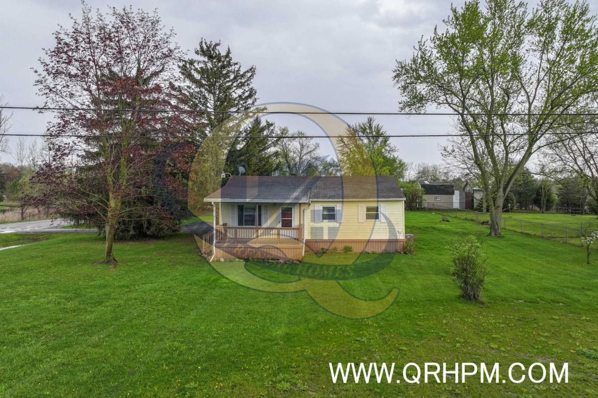 House for rent at 1141 W Cook Rd, Grand Blanc, MI 48439
