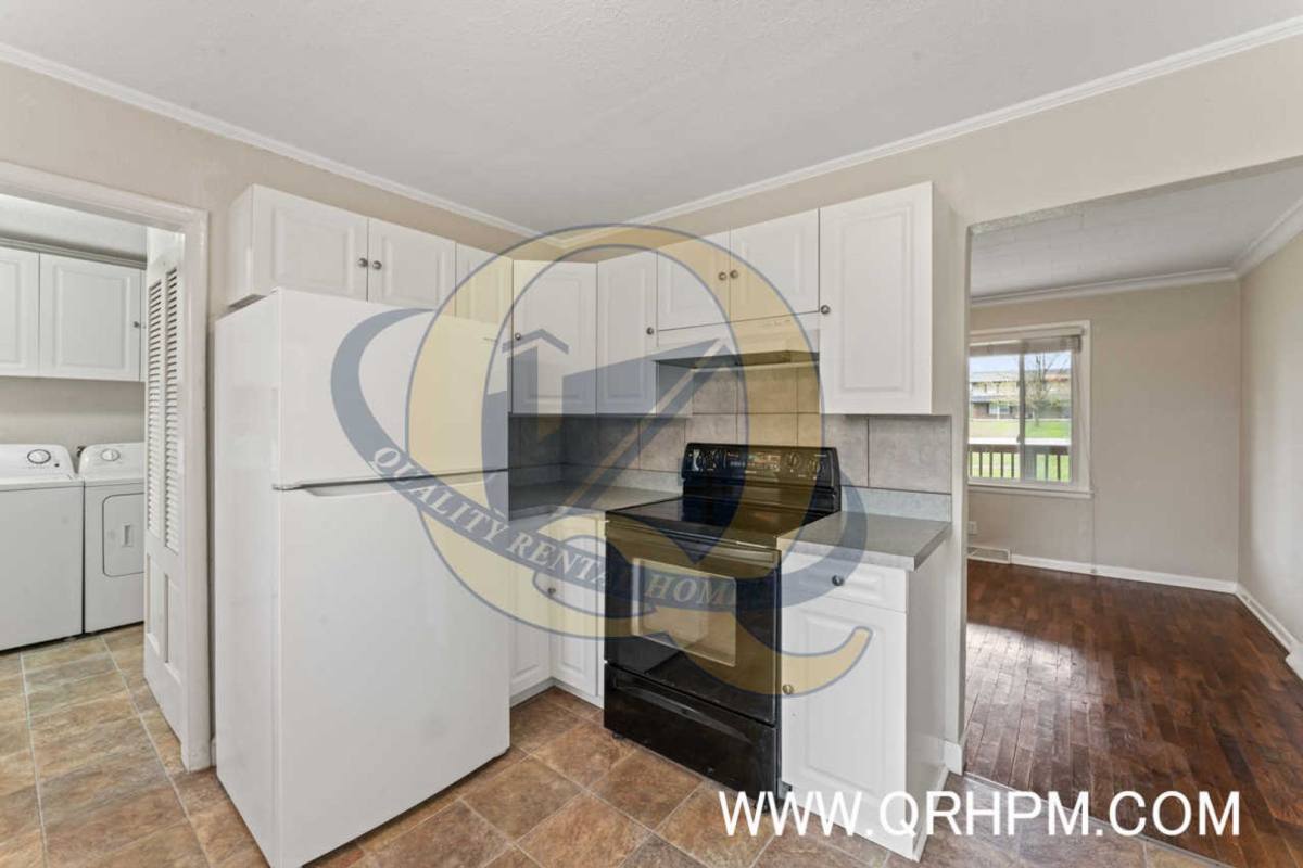 House for rent at 1141 W Cook Rd, Grand Blanc, MI 48439