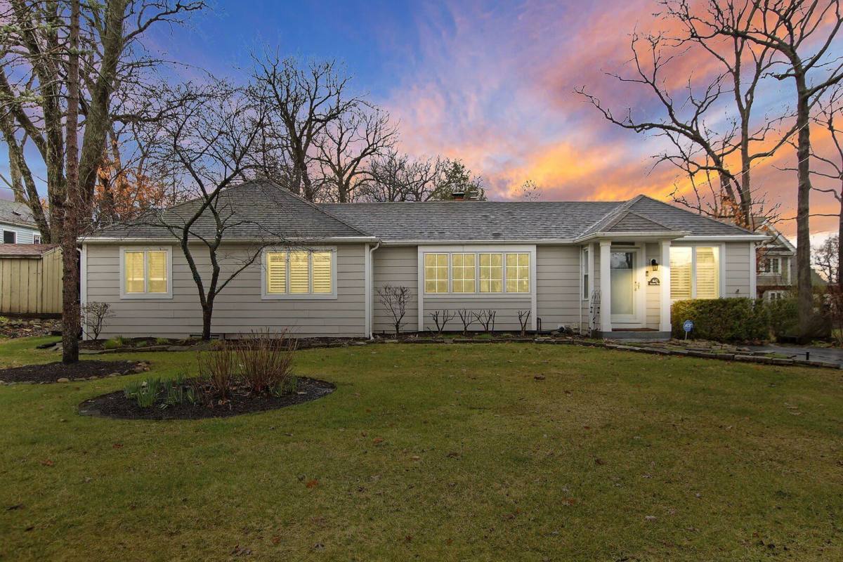 House for rent at 642 Agaming Rd, Fontana, WI 53125