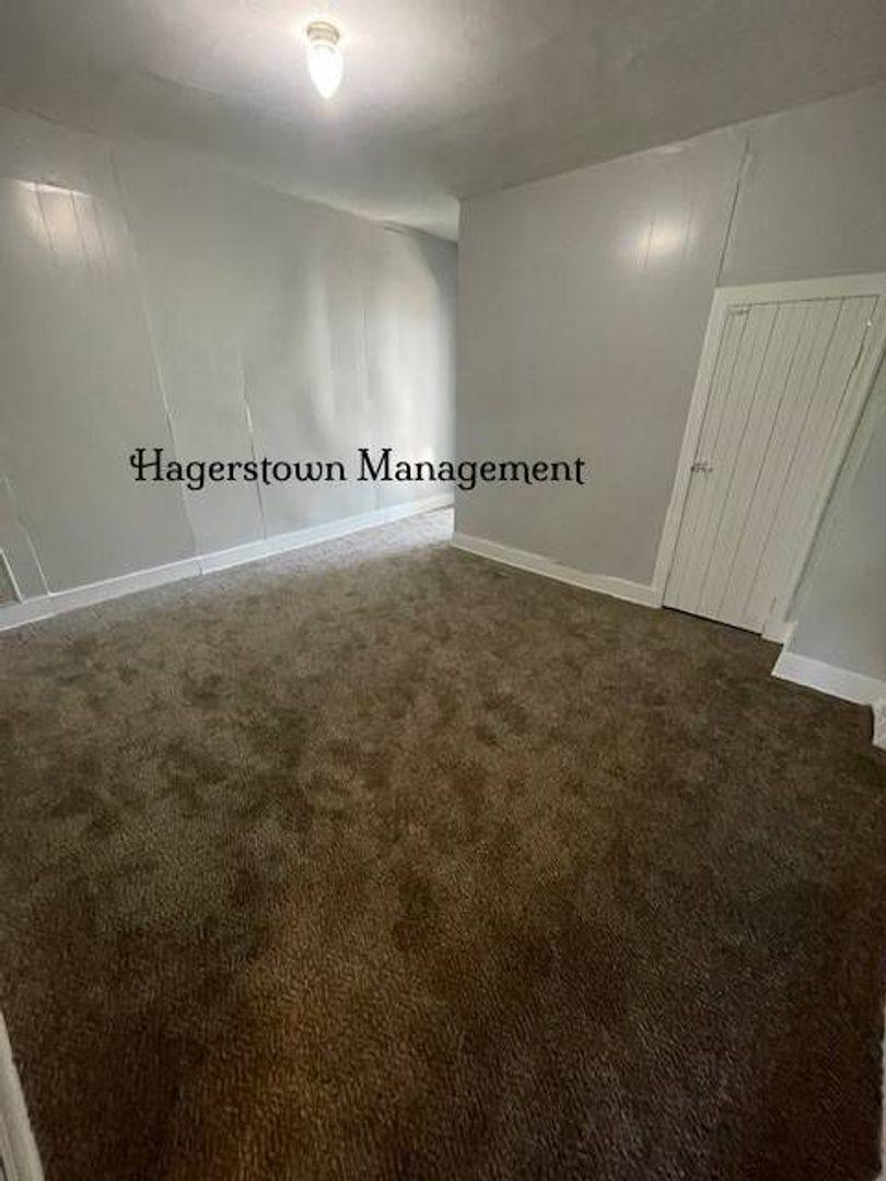 Apartment for rent at 617-619 Mulberry, Hagerstown, MD 21740
