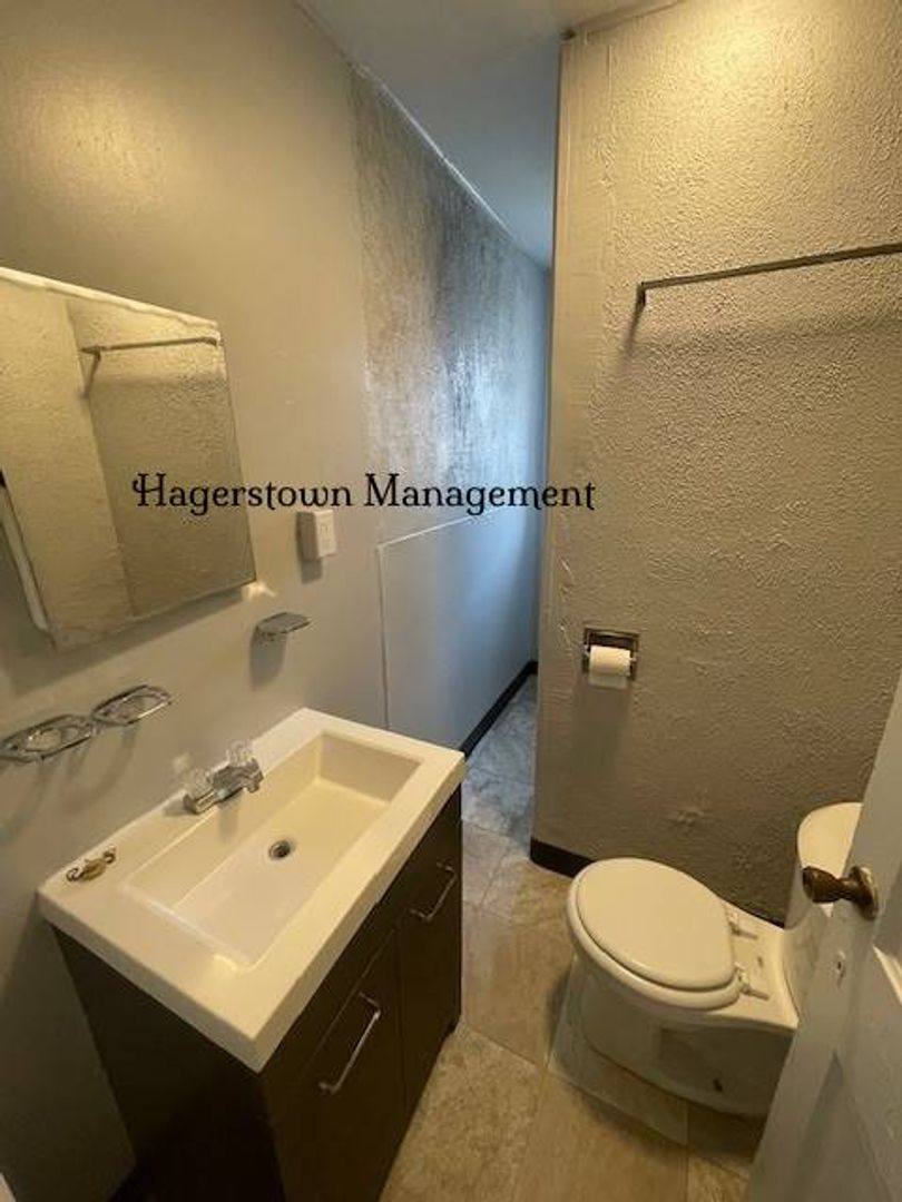 Apartment for rent at 617-619 Mulberry, Hagerstown, MD 21740