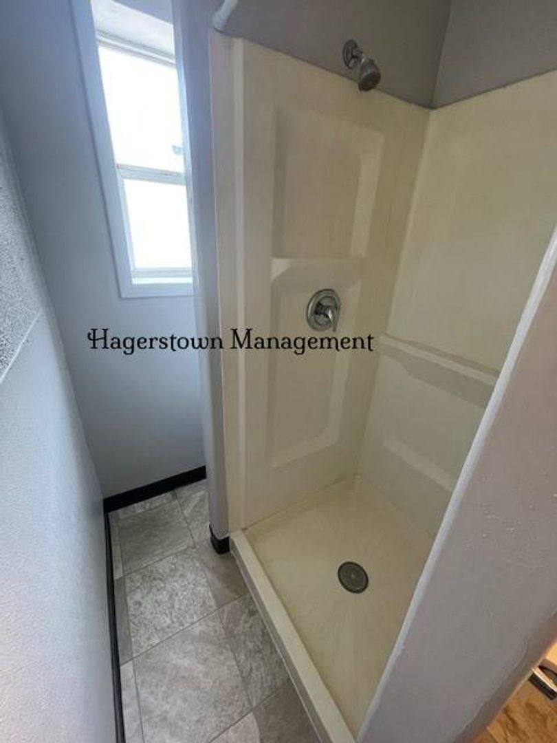 Apartment for rent at 617-619 Mulberry, Hagerstown, MD 21740