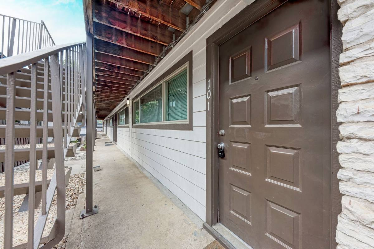 Condo for rent at 2404 Longview - Shadow Hill #101, Austin, TX 78705