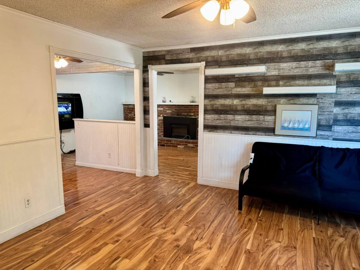 Apartment for rent at 1880 Barnett Way, Merced, CA 95340