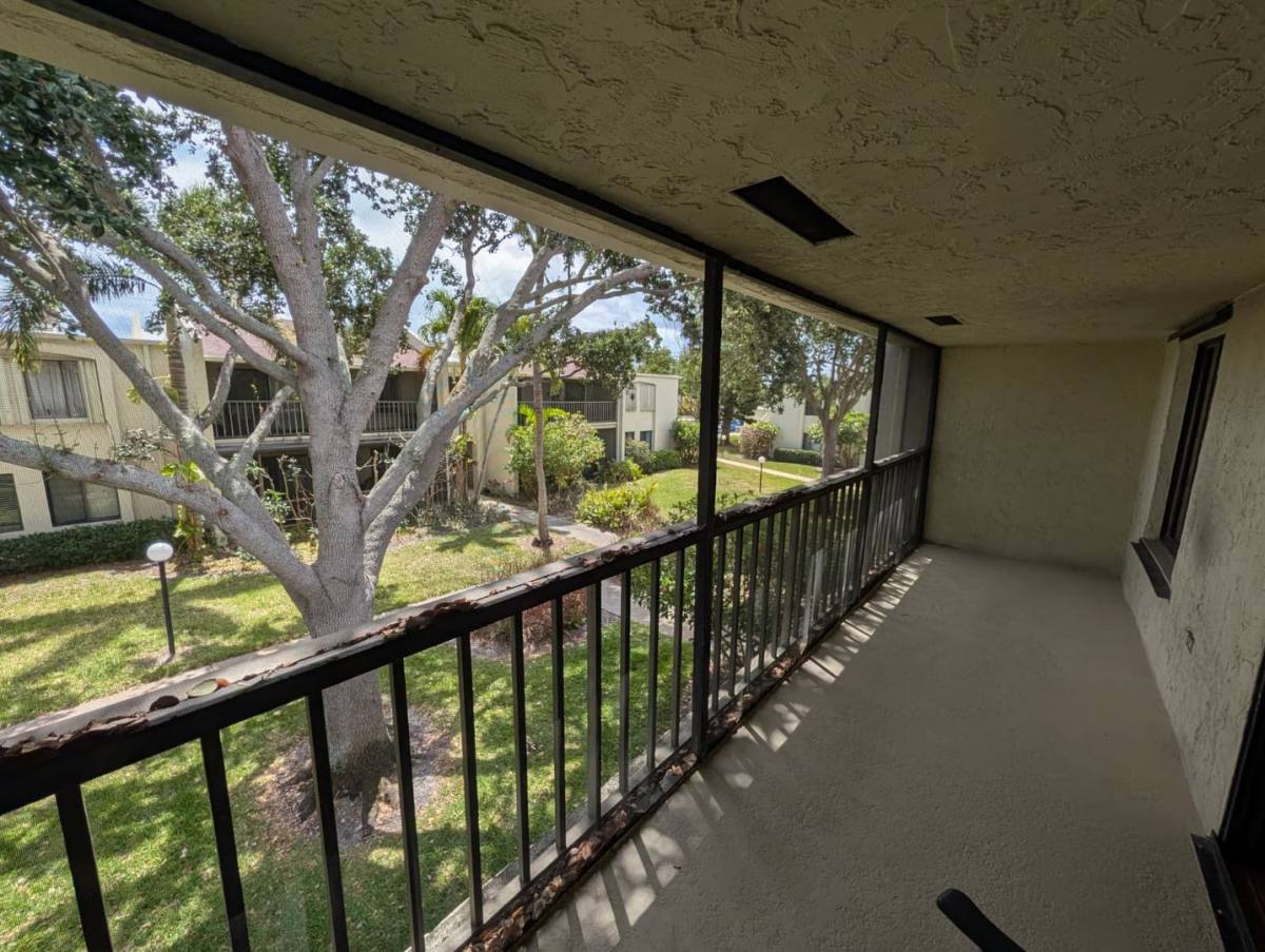 Condo for rent at 150 Pineview Rd, Jupiter, FL 33469