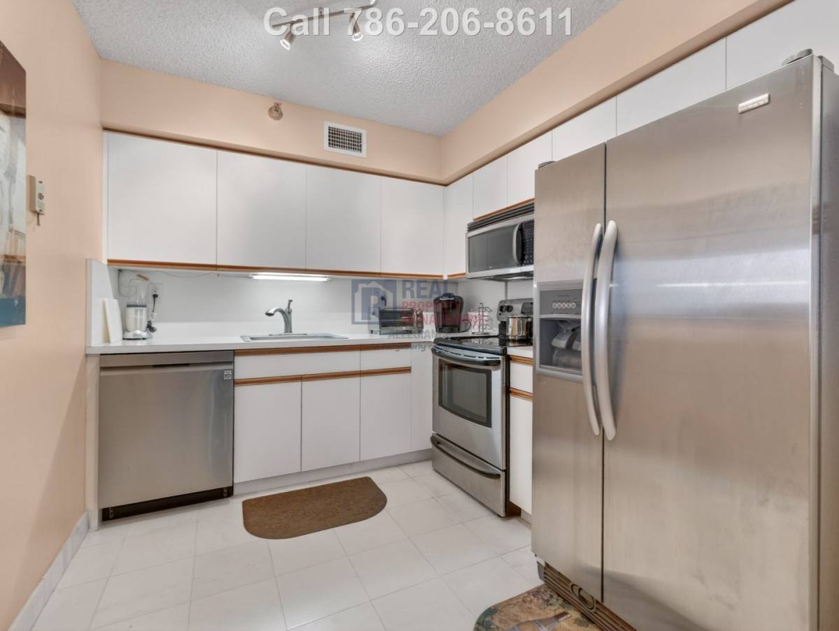 Condo for rent at 3400 NE 192nd St, Miami, FL 33180