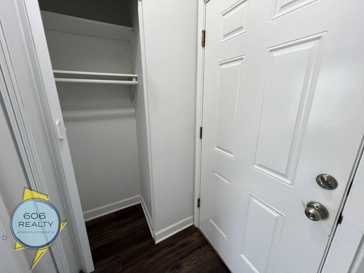 Apartment for rent at 3412-20 W Irving Park Rd, Chicago, IL 60618