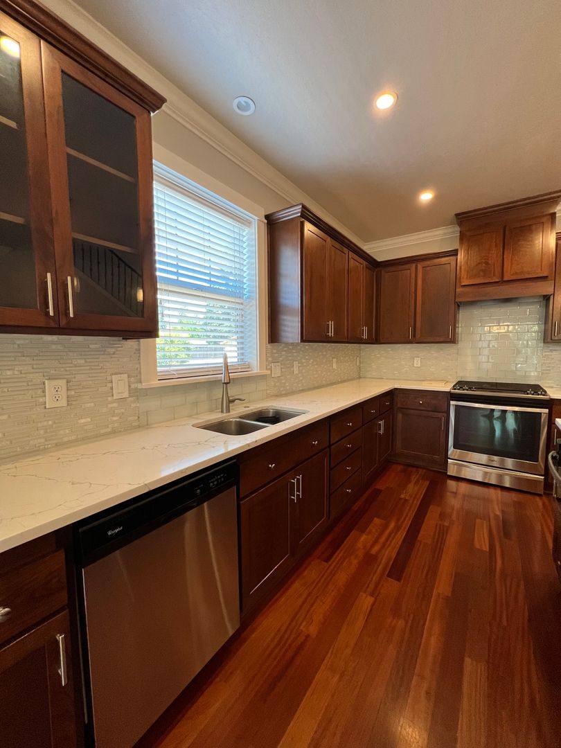 House for rent at 926 Robin Hood Ave, Eugene, OR 97401