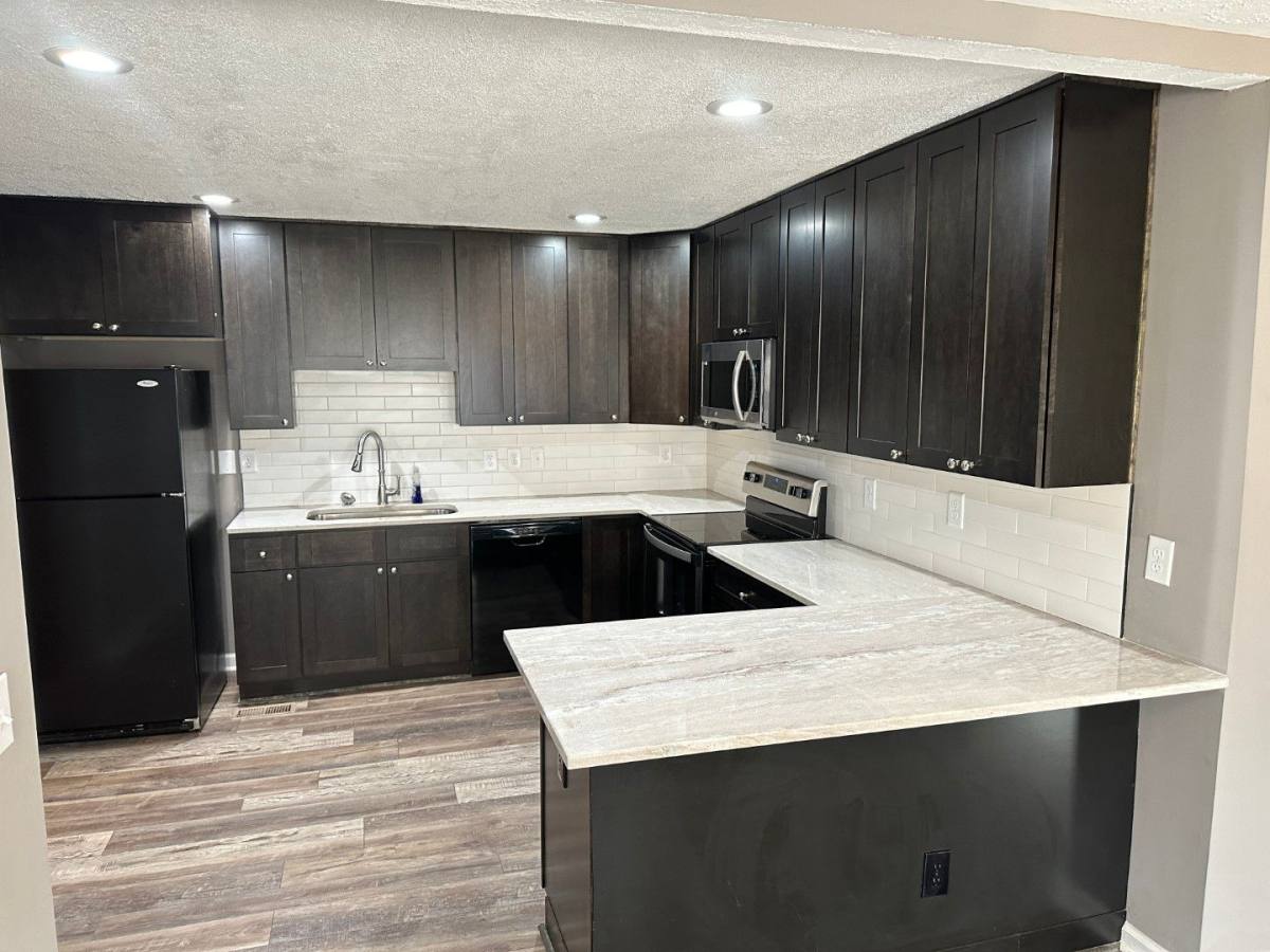 House for rent at 1545 Gaylor Dr SE, Smyrna, GA 30082