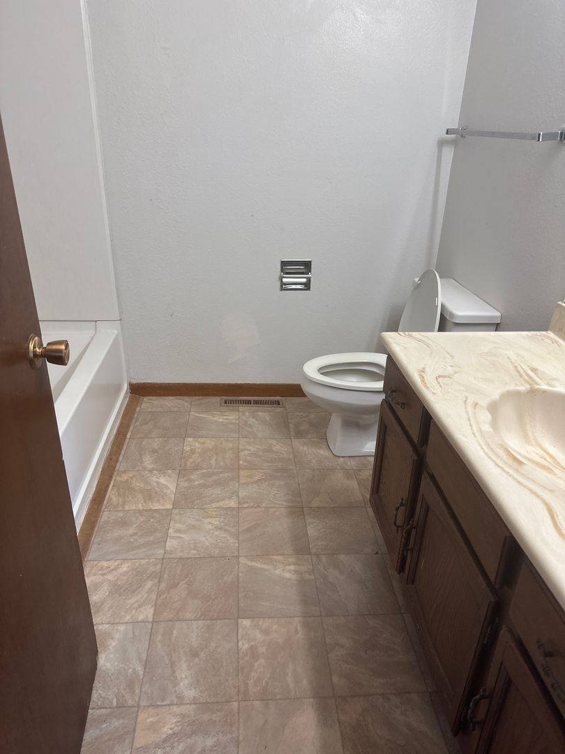 Apartment for rent at 618 N 16th St, Fort Dodge, IA 50501