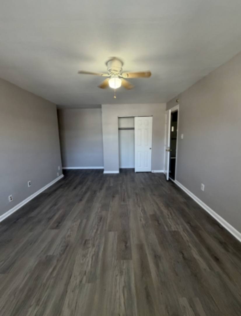 Apartment for rent at 105 Lincoln Ave, Ridley Park, PA 19078