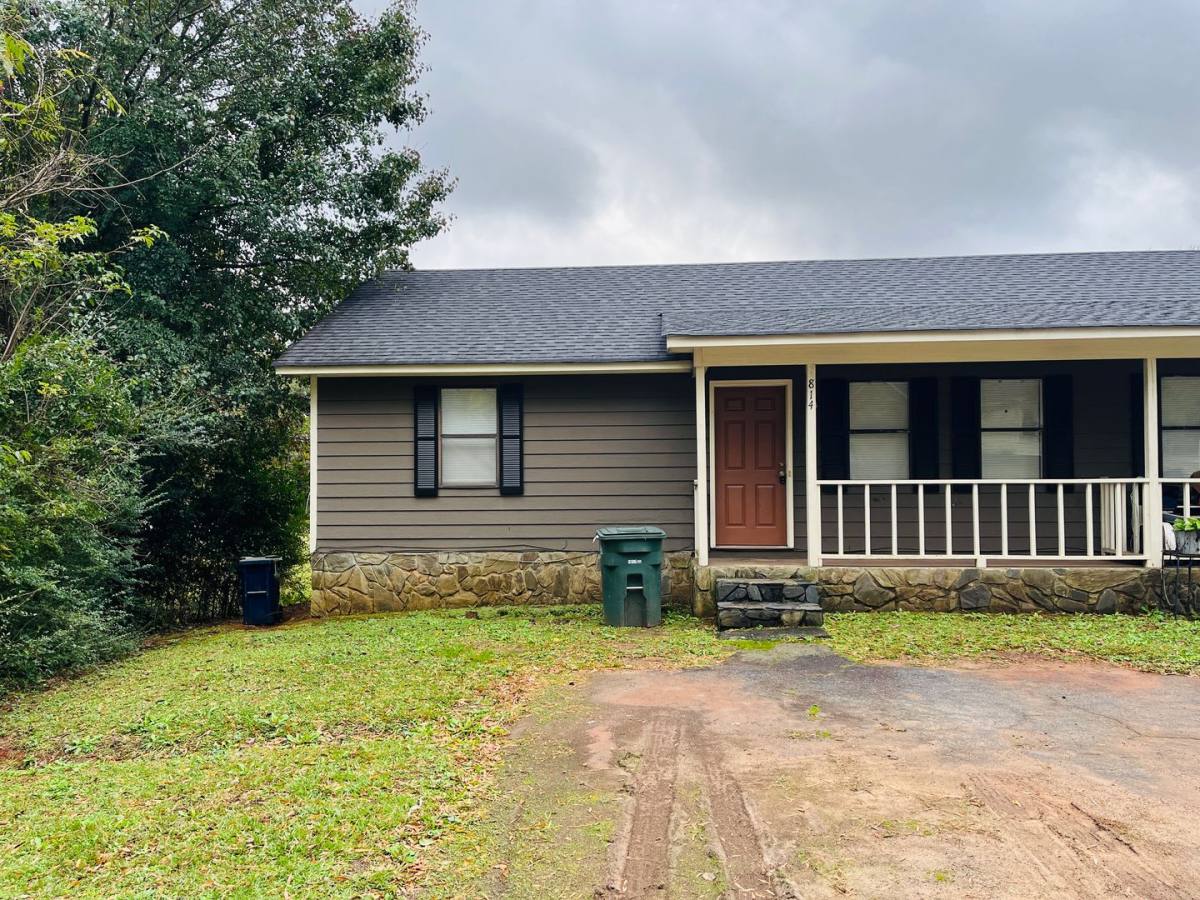 Townhouse for rent at 812 E Tinsley St, Griffin, GA 30223