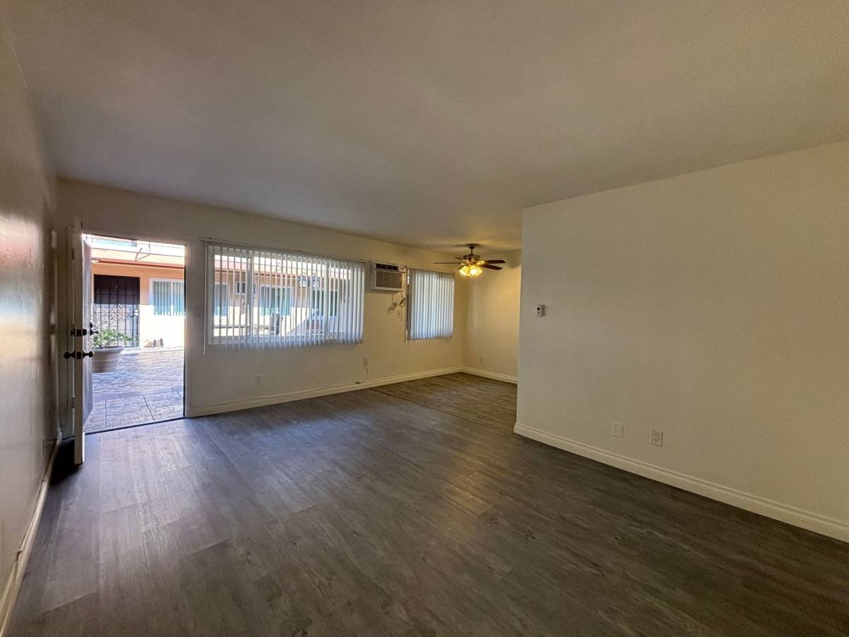Apartment for rent at 526 E Windsor Rd, Glendale, CA 91205